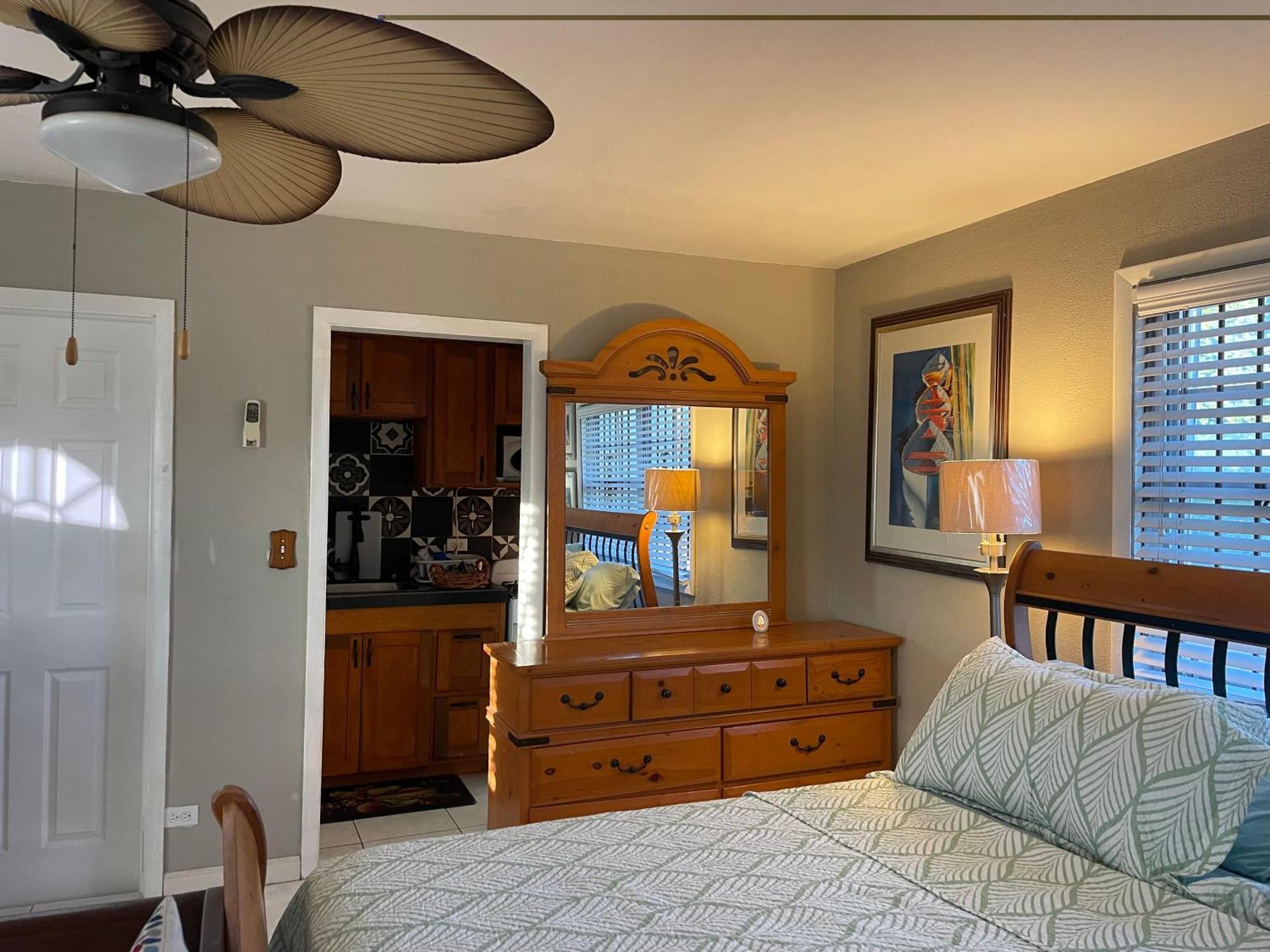 Homestay Albury's Haven Nassau