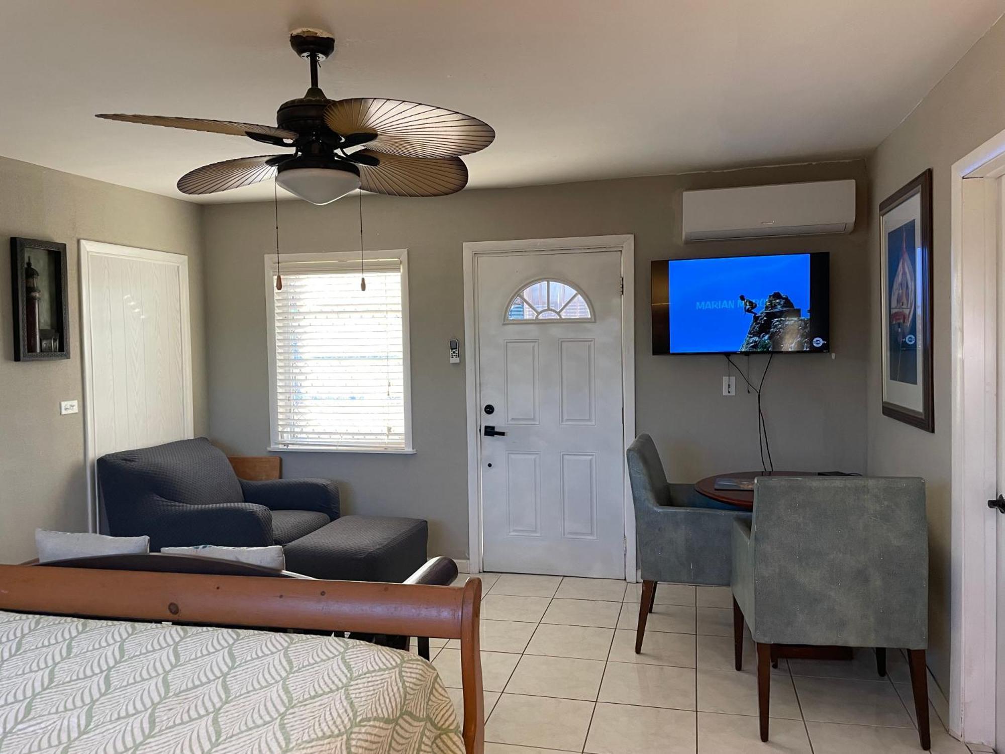 Homestay Albury's Haven *